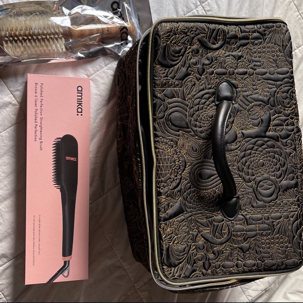 Amika Straightening brush with travel bag